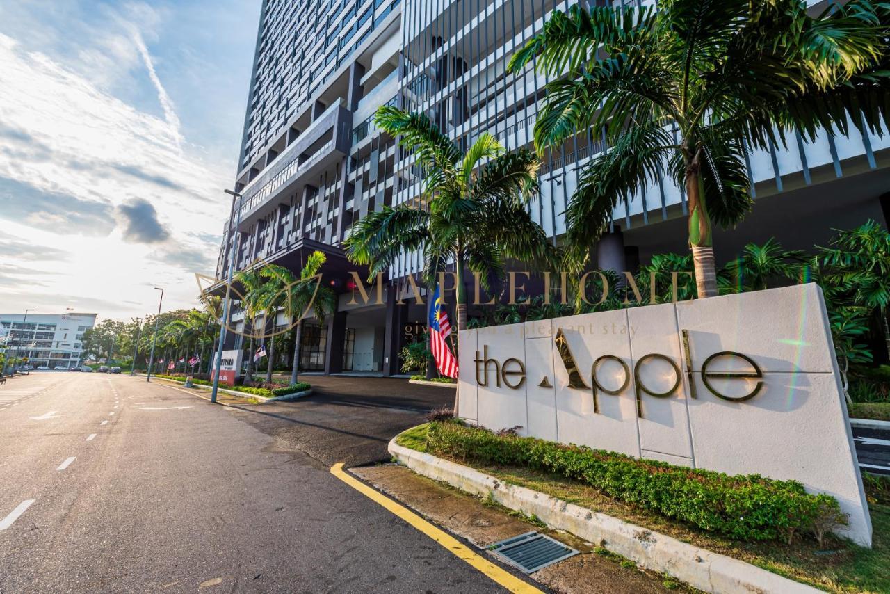 The Apple Melaka Apartment Exterior foto